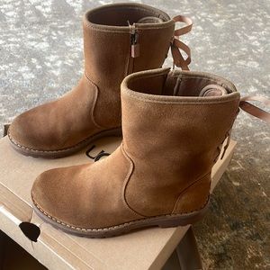 Uggs boots, kids size 2
